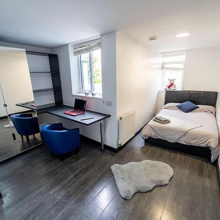 Studio Close To Selly Oak Train Station Birmingham Zewnętrze zdjęcie